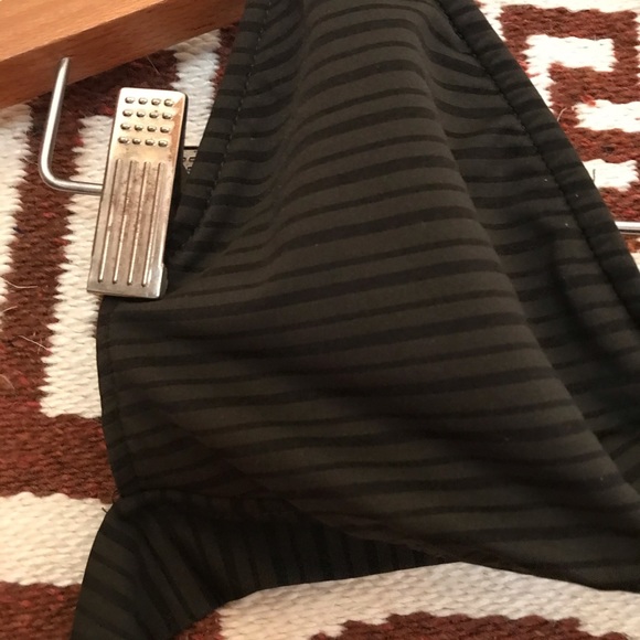 🌸5/$30🌸 Mossimo Dark Green Halter Top, EUC, S - Picture 5 of 7